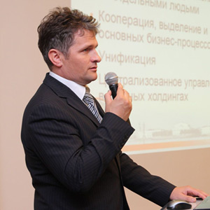 Максим  Богданов